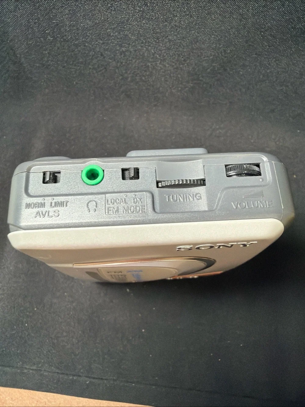 Sony Walkman WM-FX197 Cassette Player & AM/FM Radio Works Great. Tested
